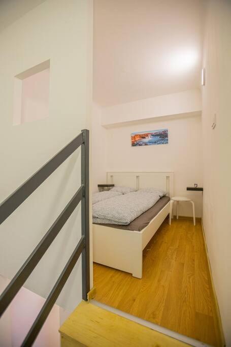 Cute Gallery Flat In Dob Str, Mars Budapest Bagian luar foto